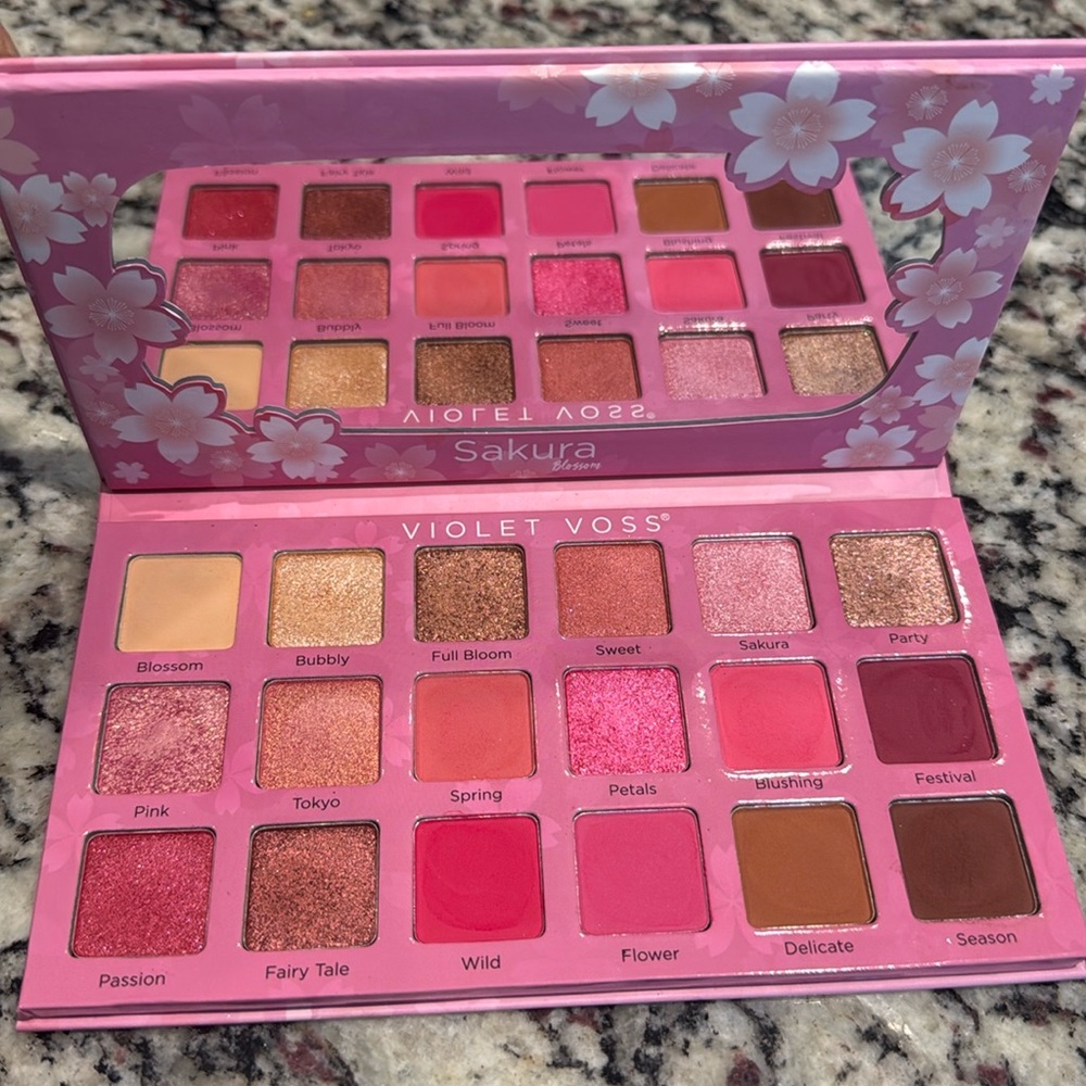 Violet Voss Sakura Cherry Blossom Palette RARE!